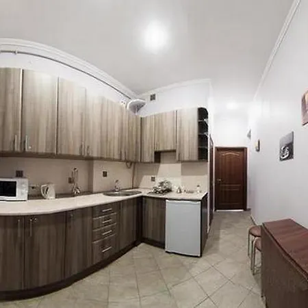 On The Center Of إلفيف